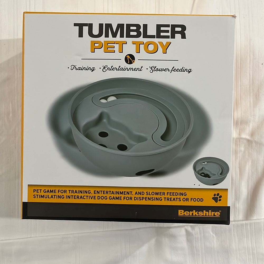 Timber pet toy for slow eating